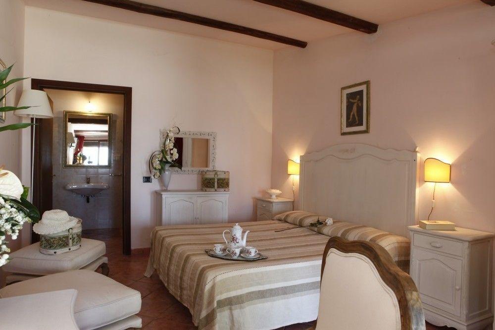 Il Poggio Dei Pettirossi Hotell Bevagna Exteriör bild