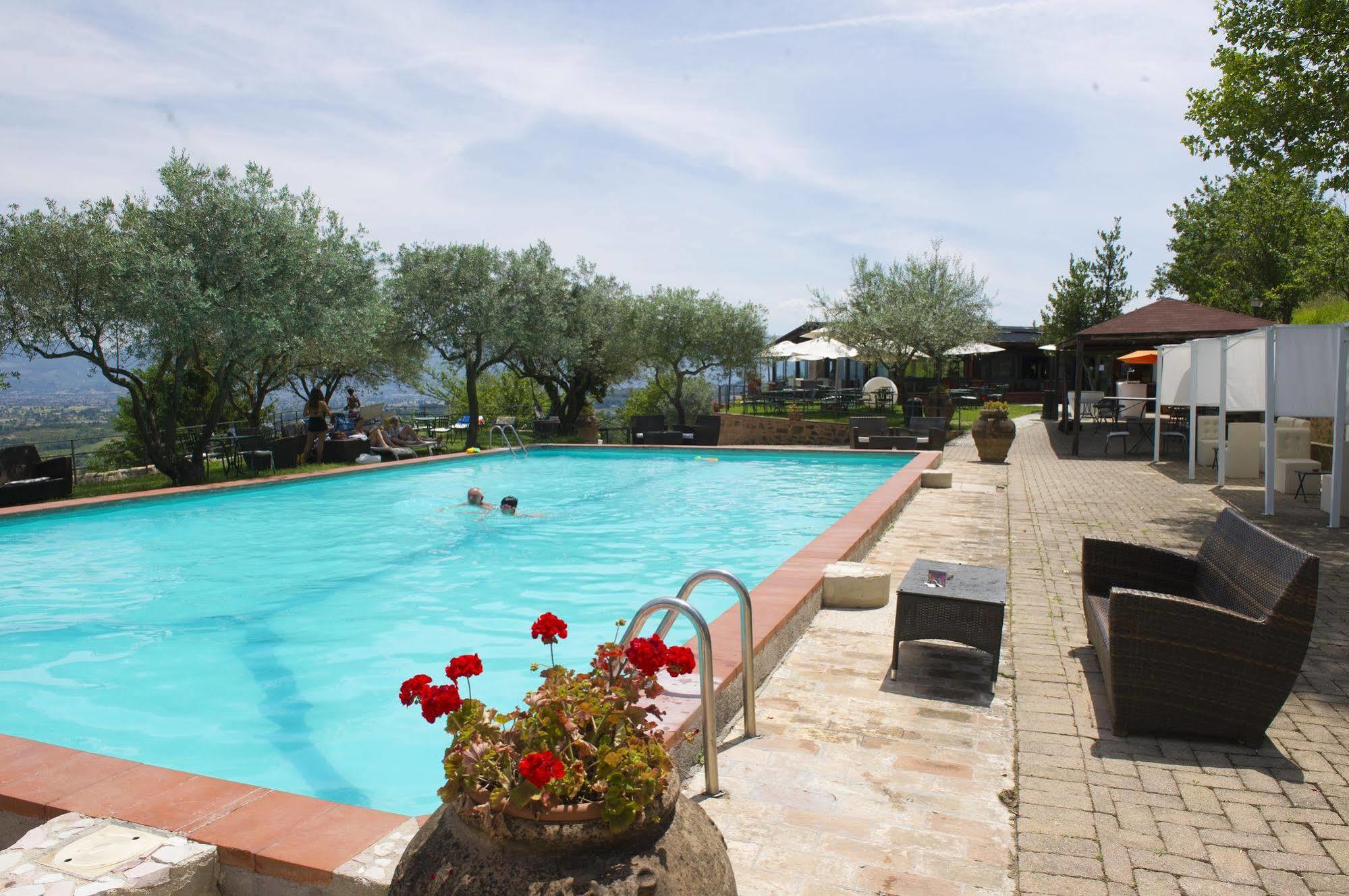 Il Poggio Dei Pettirossi Hotell Bevagna Exteriör bild