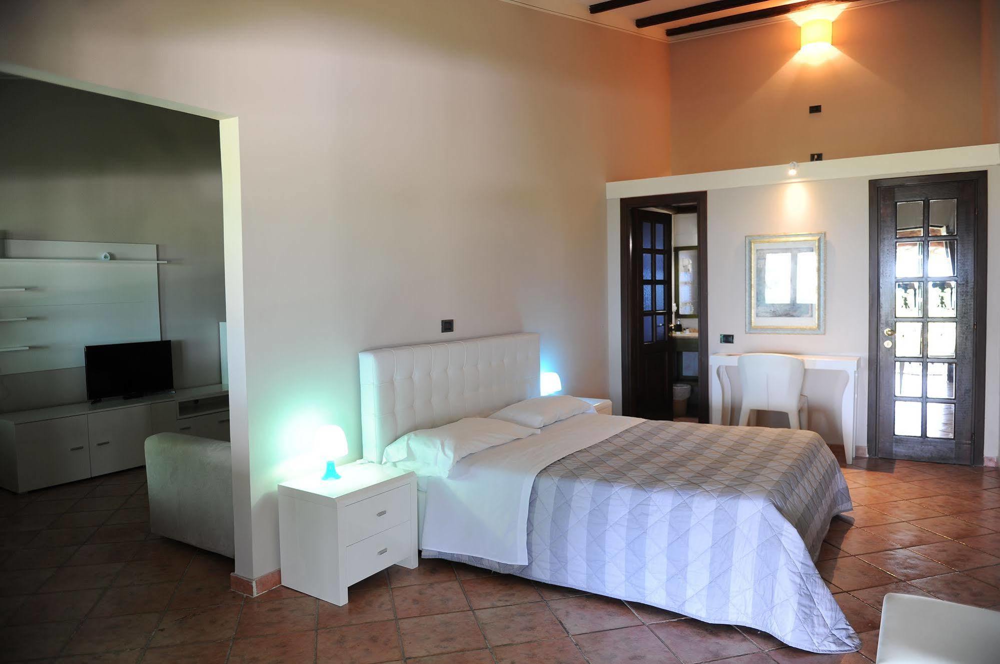 Il Poggio Dei Pettirossi Hotell Bevagna Exteriör bild