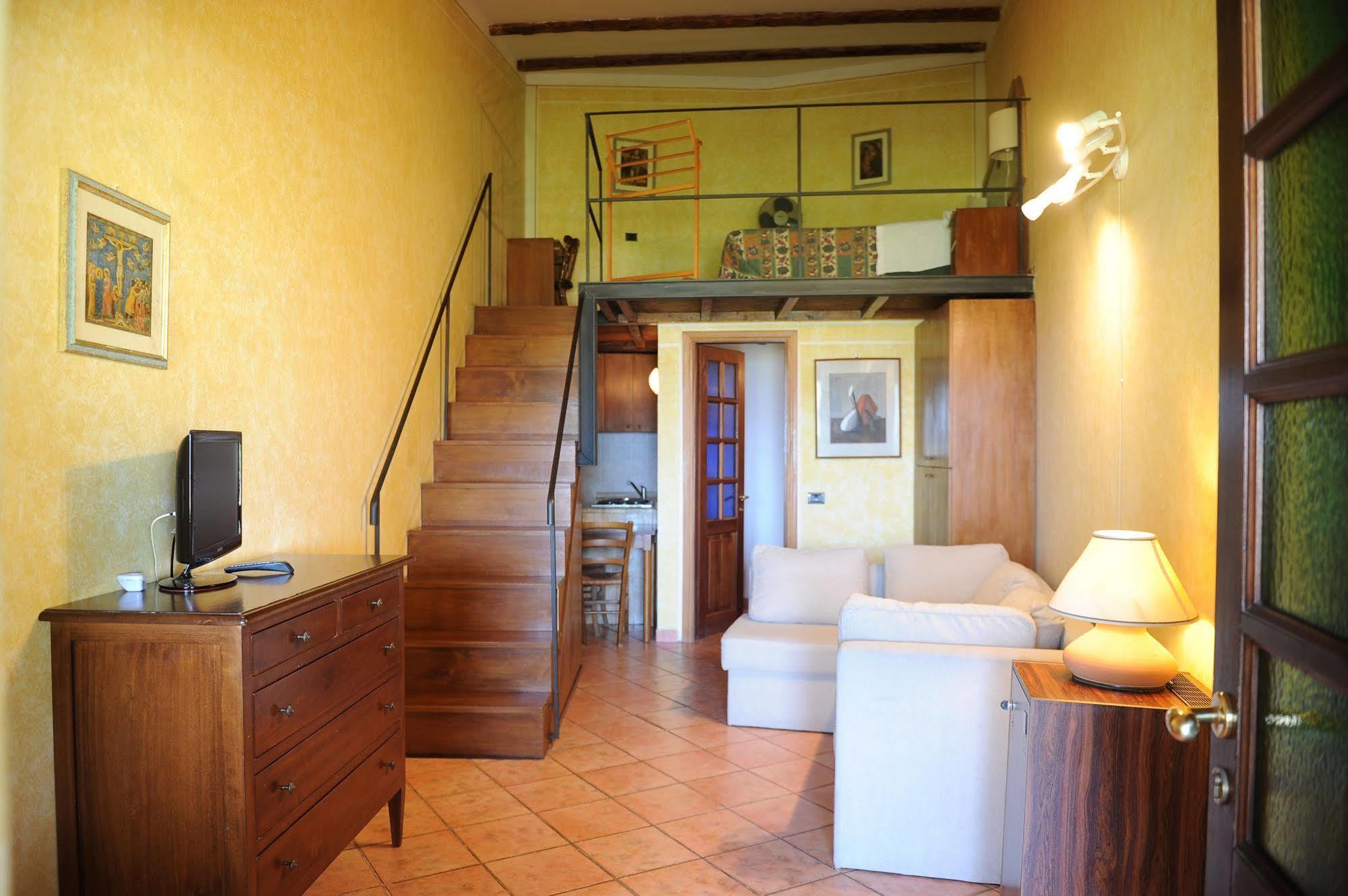 Il Poggio Dei Pettirossi Hotell Bevagna Exteriör bild